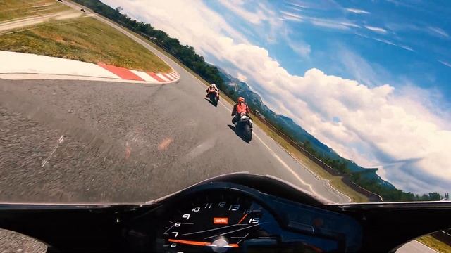 Aprilia RSV 4 CRASH ?