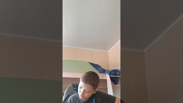 Можете написать комментарий похоже на мелодию Цоя или нет скажите пожалуйста