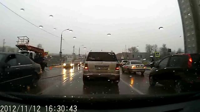 Обрыв провода на Новокрюковской улице смотреть онлайн