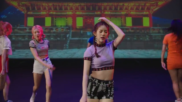 MOMOLAND(모모랜드) - “BAAM” Special Video