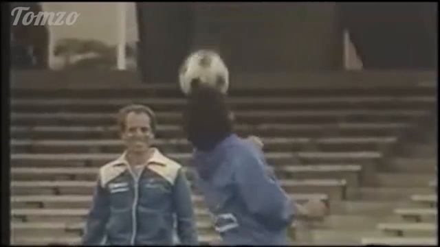 Diego Maradona Amazing Skills in Training смотреть онлайн