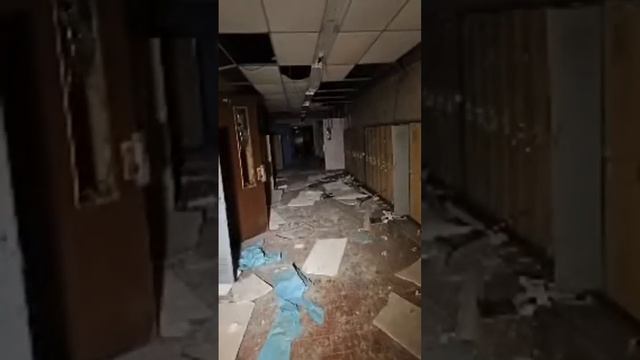 URBEX HILL Is Livestreaming From Abandoned School! Guess Where I'm At!