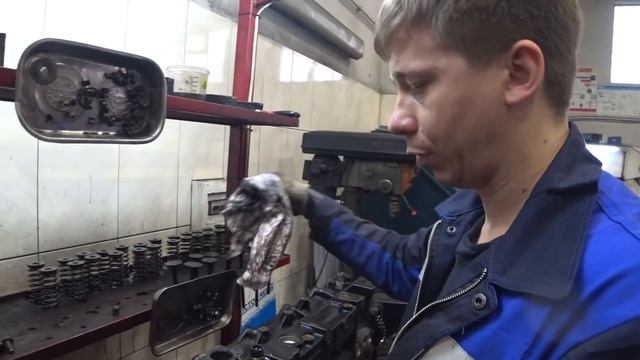 MAN TGX Двигатель D2676 EURO 6 - Прогорел клапан и седло, 1 клапан согнуло - Ремонт ГБЦ тягача МАН смотреть онлайн