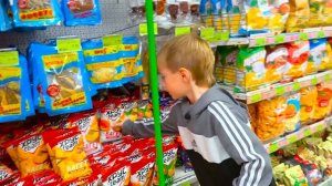 ФЁДОР vs ПАПА. ПОДАРОК за ПОКУПКИ.