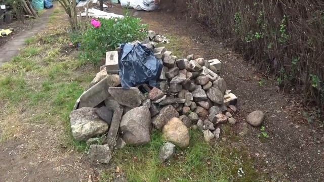 Расчищаем заброшенный участок | КУПИЛ ДАЧУ В ГЕРМАНИИ #2 смотреть онлайн