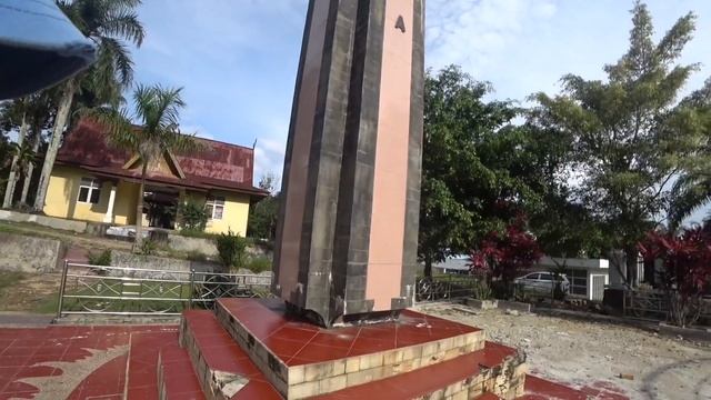 Автостоп в Индонезии / Пересекаю экватор / В гостях у Индонезийца смотреть онлайн