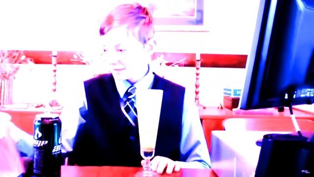 RuNniNg oN eMptY MeeM reViEw смотреть онлайн