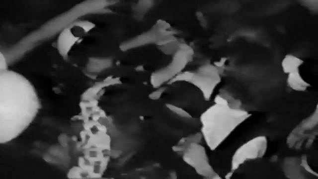 The Beatles - Tell Me Why/HD смотреть онлайн