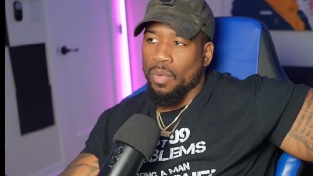 "WHITE RAPPERS ARE GUESTS IN HIP HOP" смотреть онлайн