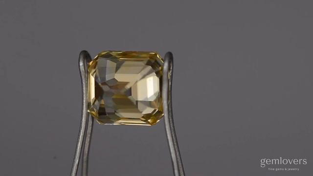 Природный желтый сапфир изумрудной огранки 3,25 ct смотреть онлайн