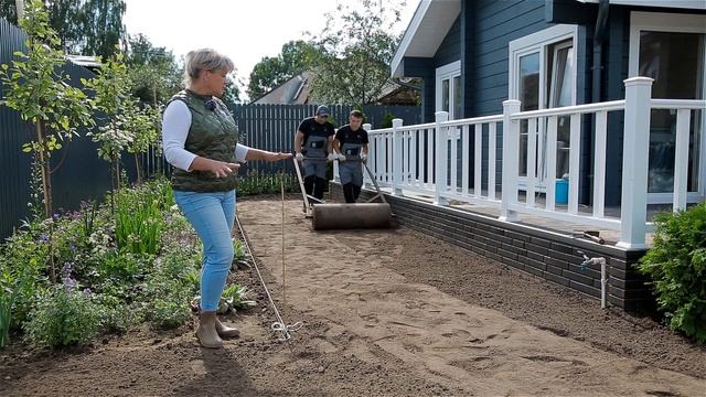 Сад с нуля. Правила укладки рулонного газона. смотреть онлайн