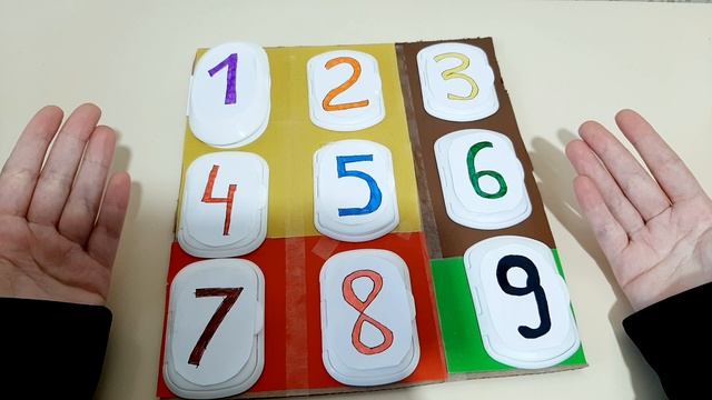 РАЗВИВАЮЩАЯ ИГРУШКА ДЛЯ ДЕТЕЙ ИЗ МУСОРА!!! ИГРУШКИ ДЕТЯМ СВОИМИ РУКАМИ!! смотреть онлайн