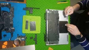 Замена Аккумулятора А1494  и динамика в Macbook Pro Retina 15(A1398)