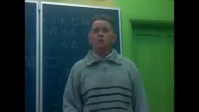 КАК НАДО РУГАТЬ СТУДЕНТА смотреть онлайн