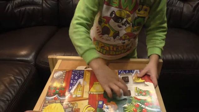 Открываем Новогодний Подарок Дед Мороз Вкусные Конфетки Детское Видео смотреть онлайн