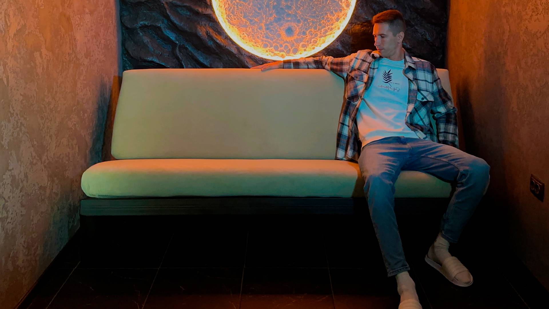 Диван в стиле Loft из профильной трубы и старого матраца смотреть онлайн