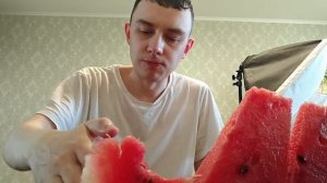 КУПИЛ ПЕРВЫЙ АРБУЗ В СЕЗОНЕ! АРБУЗ ИЗ СВЕТОФОРА В ИЮНЕ