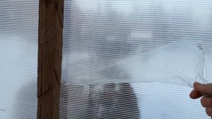 Нужно ли снимать пленку с поликарбоната?