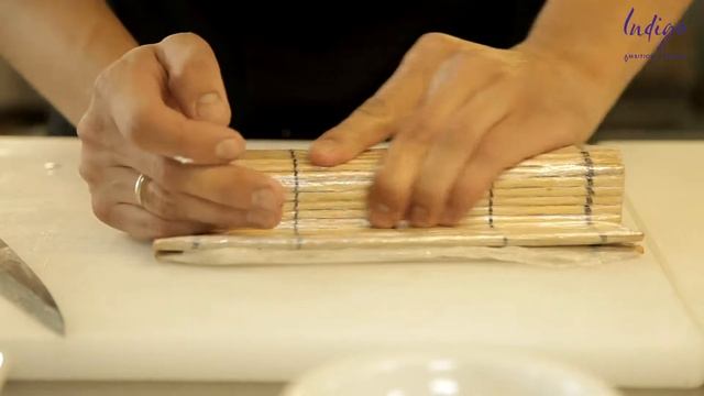 Мастер-класс: Как приготовить "Ролл с лососем и омлетом в кунжуте"? смотреть онлайн