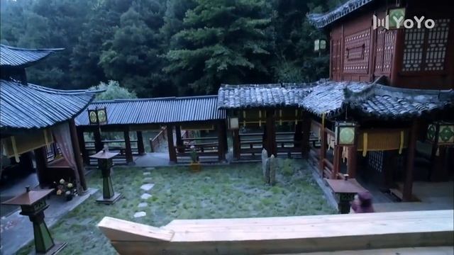 男主抱住晕倒的赵丽颖，心痛至极，对着众人大发脾气?The Journey Of Flower 花千骨 ?Chinese Drama