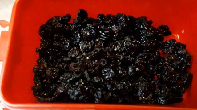 Мясо кролика в сливочно горчичным маринадом с яблоками. смотреть онлайн