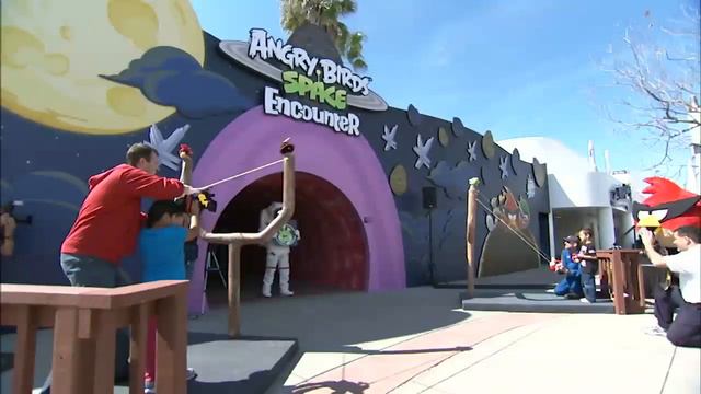 Angry Birds Take Roost at Visitor Complex смотреть онлайн