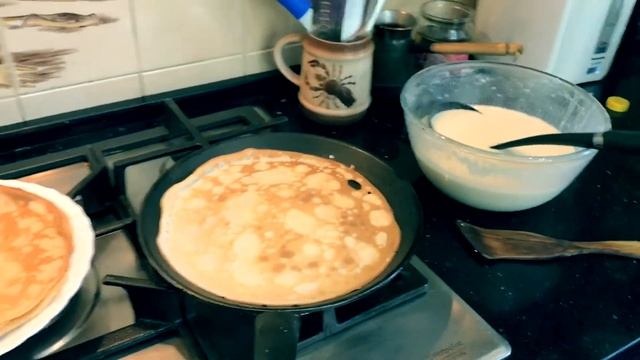 Жарим блинчики со мной ?? рецепт блинов . Готовим дома . смотреть онлайн