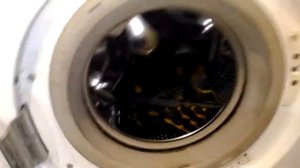 Постирал в стиральной машине зимнюю обувь при 90 градусов что с ней стало.