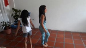 Niñas bailando chicas asi de soy luna