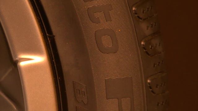 Pirelli Tires - From F1 Track To Street - /SHAKEDOWN смотреть онлайн