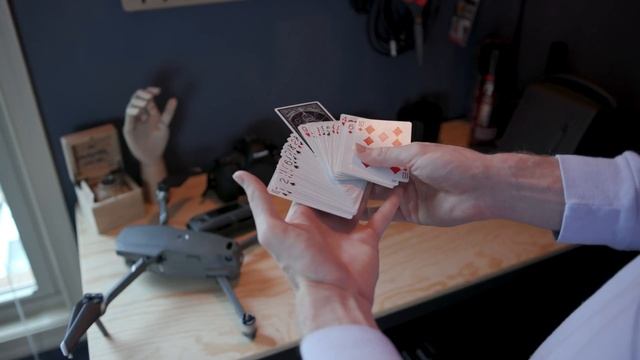 The Impromptu INVISIBLE Deck!! // Card-Trick Tutorial смотреть онлайн