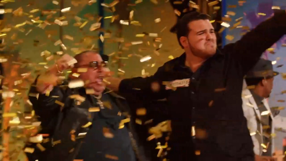 Sal Valentinetti - Charismatic Singer Gets Golden Buzzer from Heidi Klum _ America's Got Talent 2016 смотреть онлайн