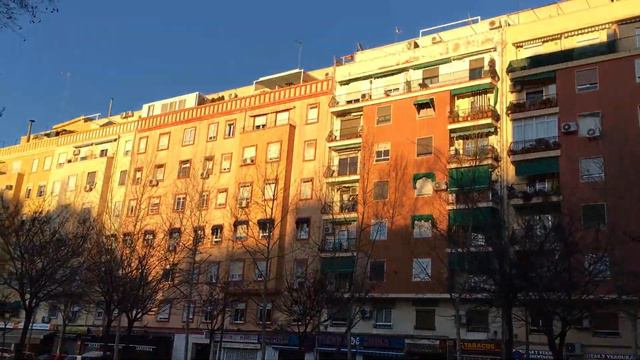 ИСПАНИЯ Прогулка по большому торговому центру / Наши покупки смотреть онлайн