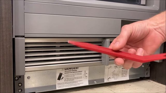 Remove bottom vent on a Liebherr Monolith смотреть онлайн