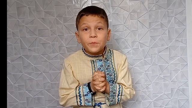 Иван Суриков "Детство" читает : Плохотнюк Рустам 10 лет . смотреть онлайн