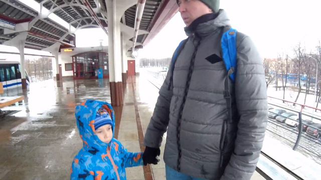 Погода в Москве на 23 февраля. Катаемся на монорельсе ВДНХ смотреть онлайн