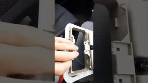 Как снять плафон, очечник Тиида 2012г