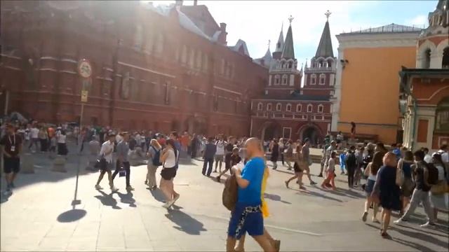 Рамки и металлоискатели. Огороженный центр Москвы. 29.06.2018 смотреть онлайн