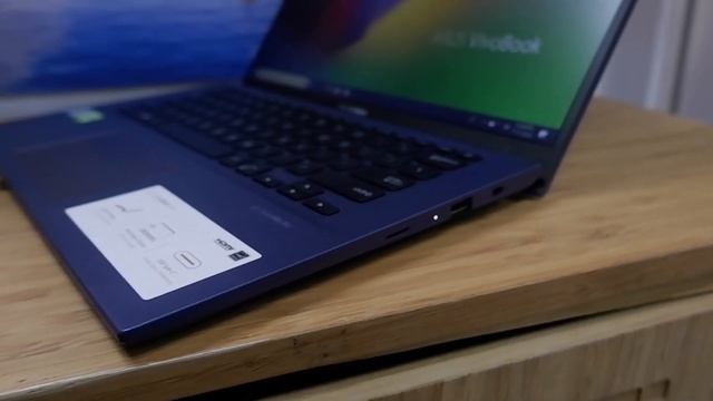 Meet the New ASUS VivoBook 14 X412 Laptop! смотреть онлайн