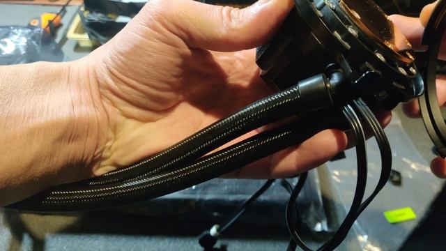 @P_ROOT Розпакування системи охолодження та підготовка до монтажу Unpacking the liquid cooling sys смотреть онлайн