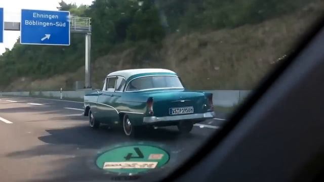 Opel Rekord auf der A81 смотреть онлайн