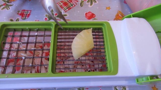 Салат ? крабовый, с маслинами и ананасом смотреть онлайн