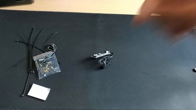 Prezentacja obudowy AeroCool Quartz Revo RGB - Szkło Szkło Szkło i ledy смотреть онлайн