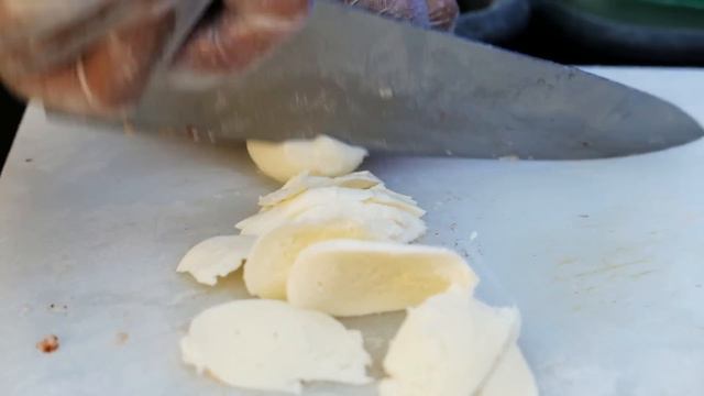 Уличная пицца в New Yourk.