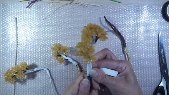 Бонсай из бисера пошаговый мастер класс/ Дерево из бисера смотреть онлайн