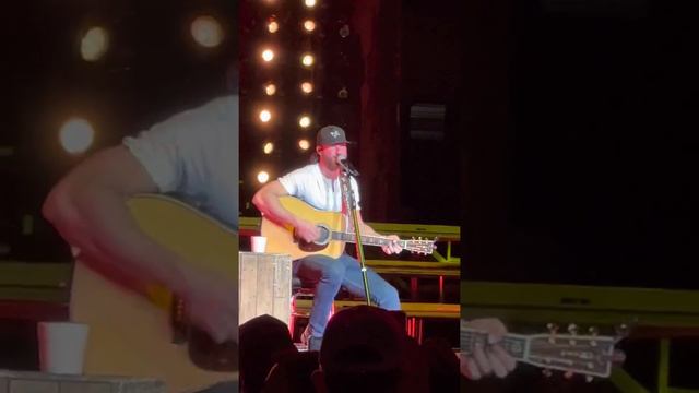 Riley Green “Alabama vs. Tennessee” unreleased. Knoxville, TN 1.13.22 смотреть онлайн