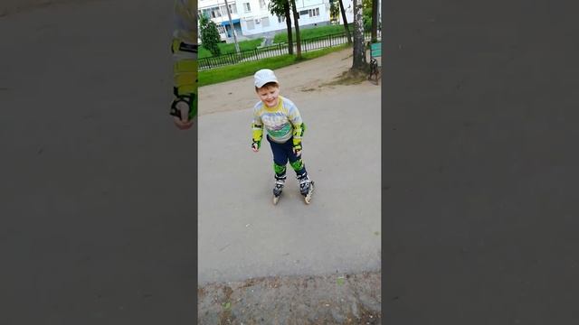 Учимся кататься на роликах смотреть онлайн