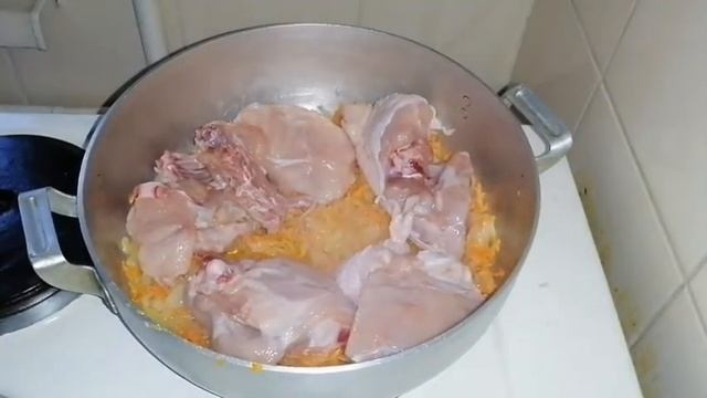 Как потушить солёную капусту с курицей. Очень вкусно. смотреть онлайн