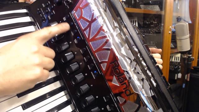 How to Play the Roland FR-8X Digital Accordion - Lesson 1 - Overview, Getting Started, Controls смотреть онлайн