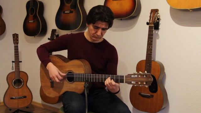 Salvador Ibanez Torres style classical guitar ~1915 - truly an amazing sounding guitar! смотреть онлайн